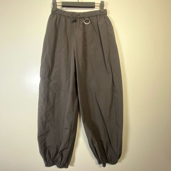 Urban Outfitters Pants - Urban Outfitters Charcoal Joggers with Ring Detail